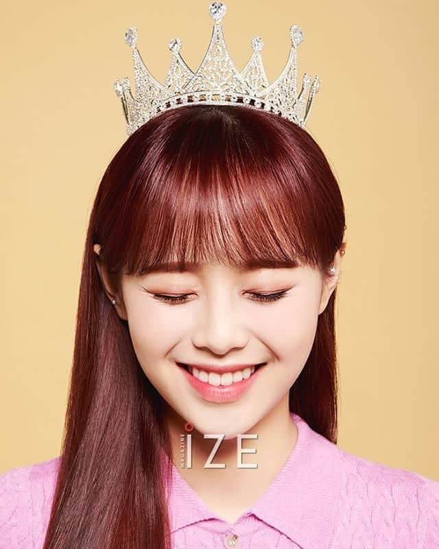 Just a girlさんのインスタグラム写真 - (Just a girlInstagram)「LOONA 🌸 Chuu for IZE magazine @loonatheworld . . . . . #츄 #Chuu #김지우 #KimJiWoo #koreangirl #asiangirl#아지트샵 #추천멘토 #치위생사 #간호사 #직장인부업 #미용인 #미용 #연남동카페 #연남동맛집 #신혼여행 #신혼 #신혼부부 #おしゃれ #オシャレ #いいね返し #フォロー #韓国人 #韓国 #セルカ #自撮り #ファッション #フォロー」4月13日 9時03分 - cecithegirl