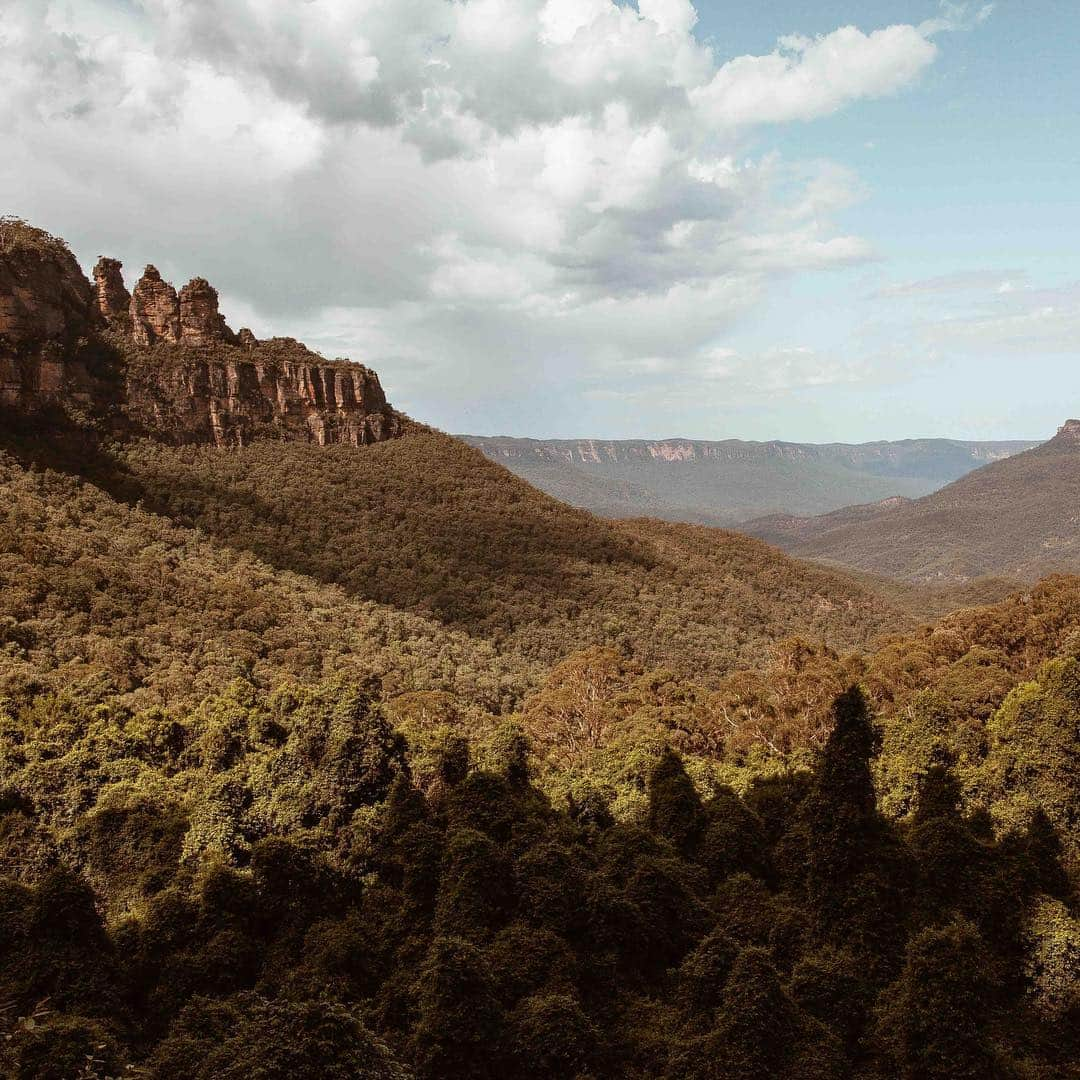 COTTON ONさんのインスタグラム写真 - (COTTON ONInstagram)「If anyone needs us, we'll be back to here👆⛰️ #COTTONONTRAVELS 📸 @leniflashes」4月13日 10時11分 - cottonon