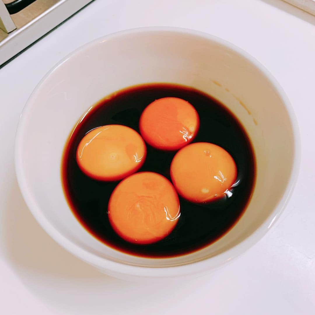 コヤマシゲトのインスタグラム：「soy-marinated.」
