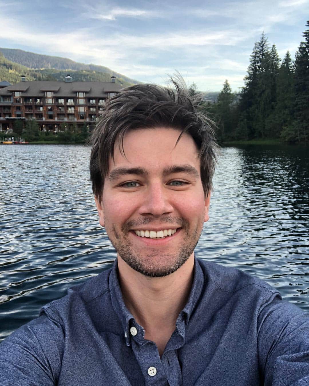 トーランス・クームスのインスタグラム：「Row row row your boat, gently down the lake! Throwing back to Whistler last year.」