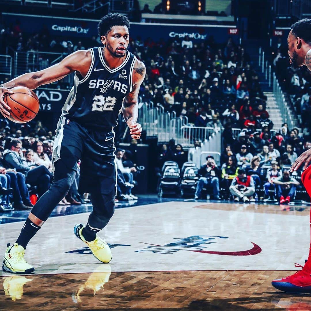 ルディ・ゲイのインスタグラム：「The real season begins tomorrow ⚡️ Uproar Spectra」