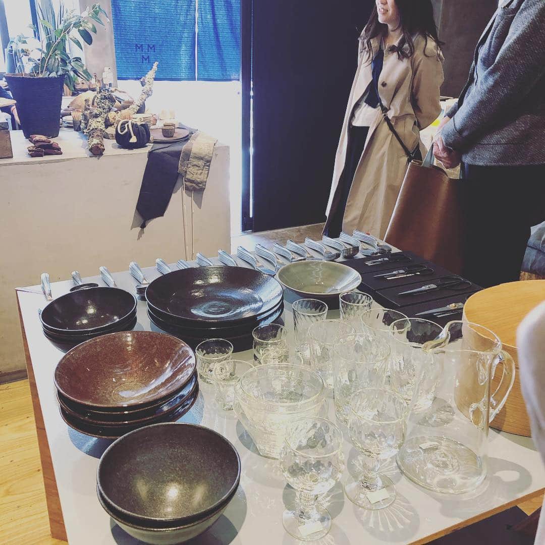 ひうらさとるさんのインスタグラム写真 - (ひうらさとるInstagram)「OUTBOUND in MMM城崎。目移りするステキグッズの数々！カゴバッグやワンピースもいっぱいあるよー。明日までだよー（╹◡╹）明日は三木屋で平井かずみさんのお花のワークショップもあるよー。 #mmmkinosaki  #outbound  #平井かずみ」4月13日 16時33分 - marikosatoru
