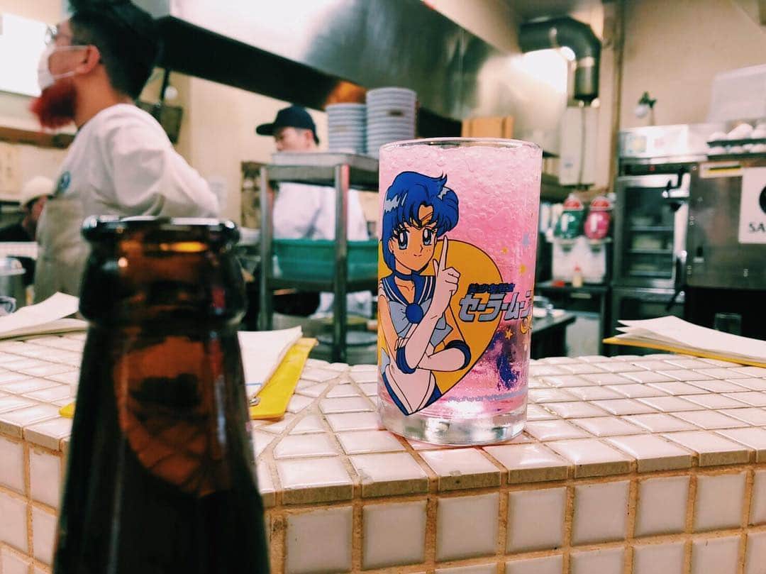 のインスタグラム：「大阪出張といえばひとり呑み。 爆睡しながら東京へ戻ります🚅 #大衆食堂スタンドそのだ」