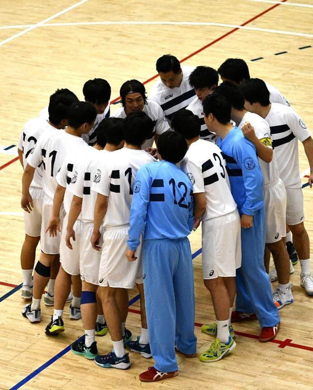 宮崎大輔さんのインスタグラム写真 - (宮崎大輔Instagram)「関東学生春季リーグ初戦勝ちました❗️ 18年振りの日体大のユニフォーム‼️ 少し緊張しました😅 明日の試合もみんなで頑張ります‼️ #日本体育大学 #handball #ハンドボール #宮崎大輔 #関東学生春季リーグ #bennu」4月13日 16時31分 - daisuke7_official