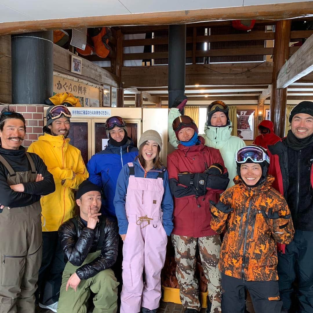 上田ユキエさんのインスタグラム写真 - (上田ユキエInstagram)「K2 Japan riders🏂 愉快で刺激的でホッとする面々。メチャ笑いながら滑れるチームメイトたち🤙 WE ❤️K2 Japan 🇯🇵 @k2snow_jpn @k2snow #snowboarding #k2」4月13日 11時04分 - yukie_ueda