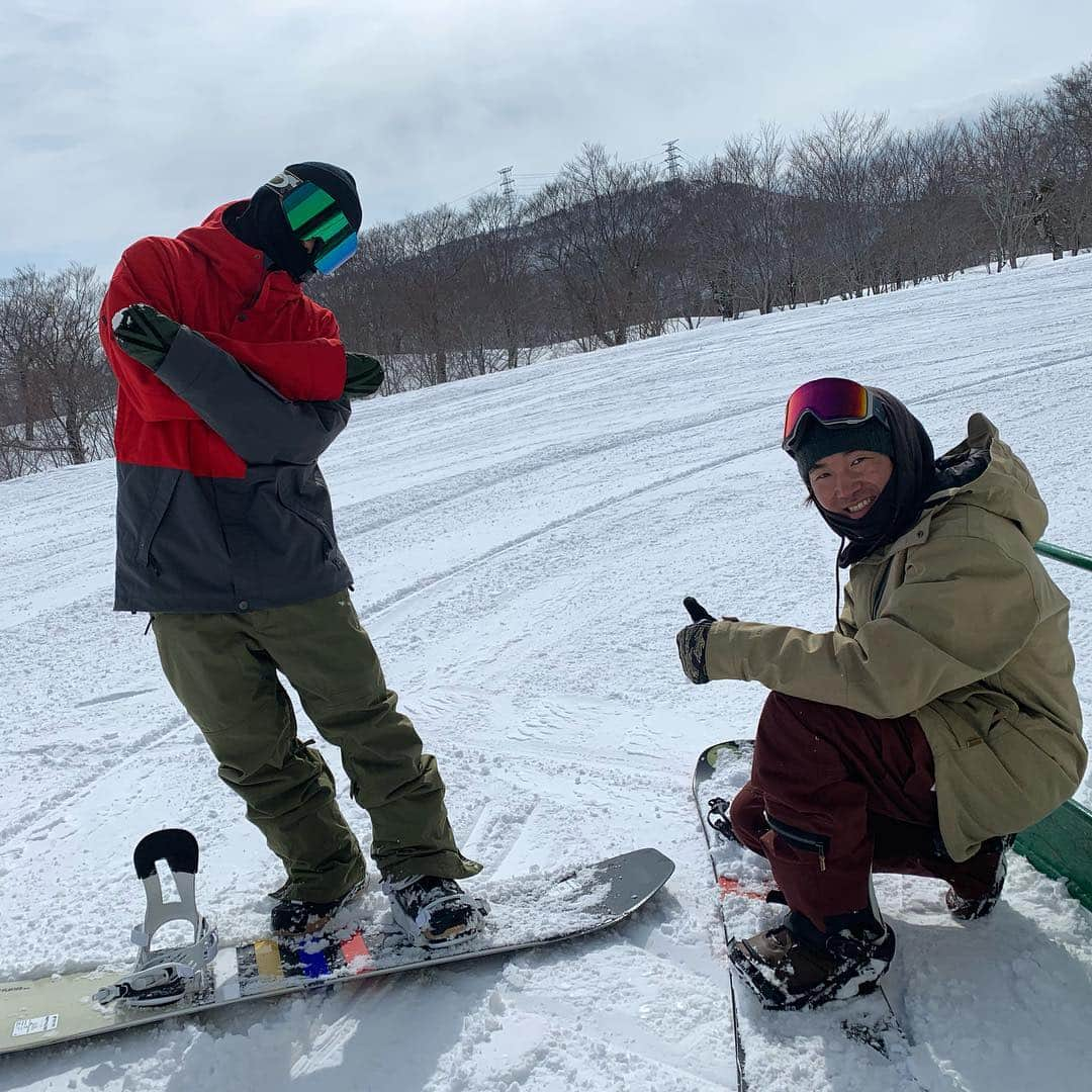 上田ユキエさんのインスタグラム写真 - (上田ユキエInstagram)「K2 Japan riders🏂 愉快で刺激的でホッとする面々。メチャ笑いながら滑れるチームメイトたち🤙 WE ❤️K2 Japan 🇯🇵 @k2snow_jpn @k2snow #snowboarding #k2」4月13日 11時04分 - yukie_ueda