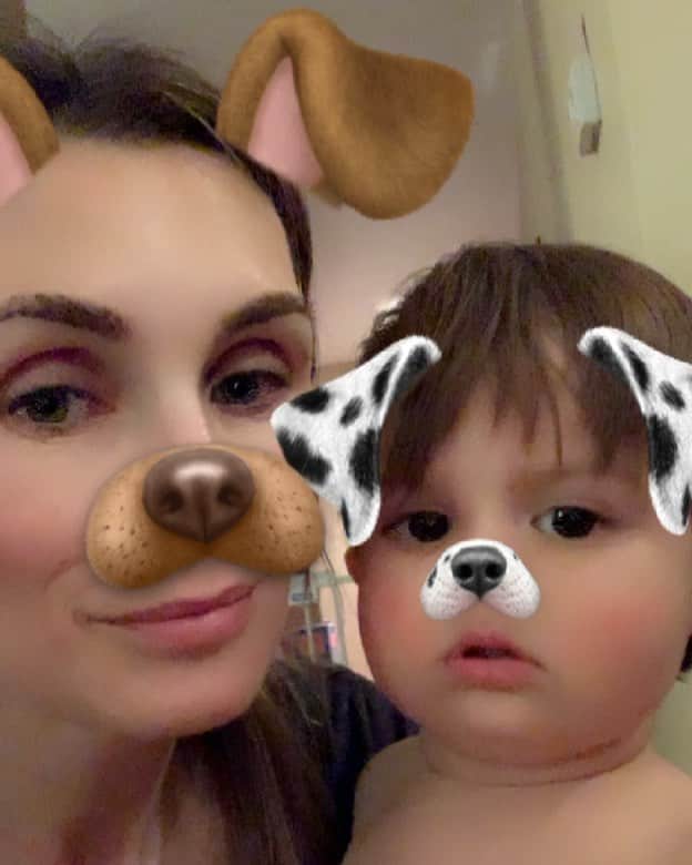 のインスタグラム：「I asked Ozzie what Millie does 😆😆😆 🧒🏻👸🏼🐶🐶😜」