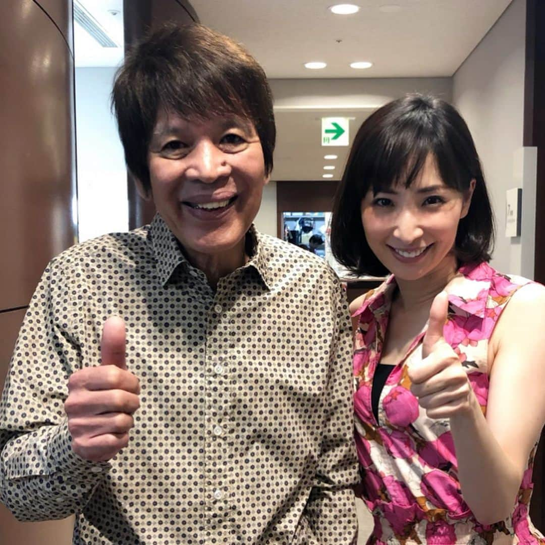 真飛聖さんのインスタグラム写真 - (真飛聖Instagram)「もうすぐ始まります〜 『バラエティー生活笑百科』  大木こだまさんと☺︎ 一緒に『チッチキチー』を出来る日が来るなんて✨ 嬉しすぎました♡  今回のお衣装は 春らしく🌸  #NHK総合 #バラエティー生活笑百科 #お昼0時15分から #大木こだま さん #真飛聖」4月13日 11時45分 - sei_matobu