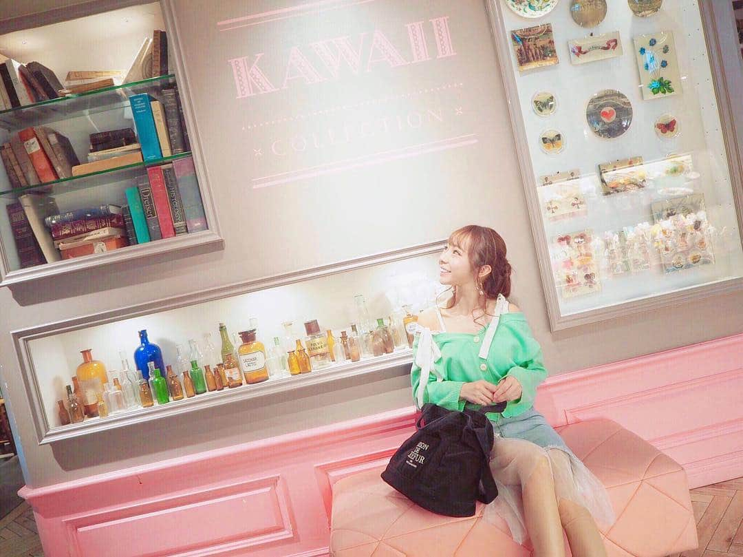 愛田杏奈さんのインスタグラム写真 - (愛田杏奈Instagram)「昨日の春色コーデ💚💚💚 . . お洋服は基本的には 高いものとかあんまり買いません！ . ってか買えません！(笑) . . 可愛い！とか、使えそう！って思った物を あんまりブランド気にせずに買ってるよ〜！ . . 基本通販が多めです👍 . . あとはファンの皆様からのプレゼントを 大切に愛用しています😂❤️❤️❤️ . . #tops ⇒GRL #skirt ⇒通販 #bag ⇒maisondereefur . . #code #fashion #girl #spring #春 #春コーデ #春色コーデ #ミント #ミントグリーン #リボンカーディガン #GRL #デニムチュールスカート #韓国 #韓国ファッション #トートバッグ #maisondereefur #149cm #ちびっこ #ちびコーデ #ちびっこコーデ #プチプラコーデ #instagood #likeforlikes #followme」4月13日 11時40分 - anna_osada