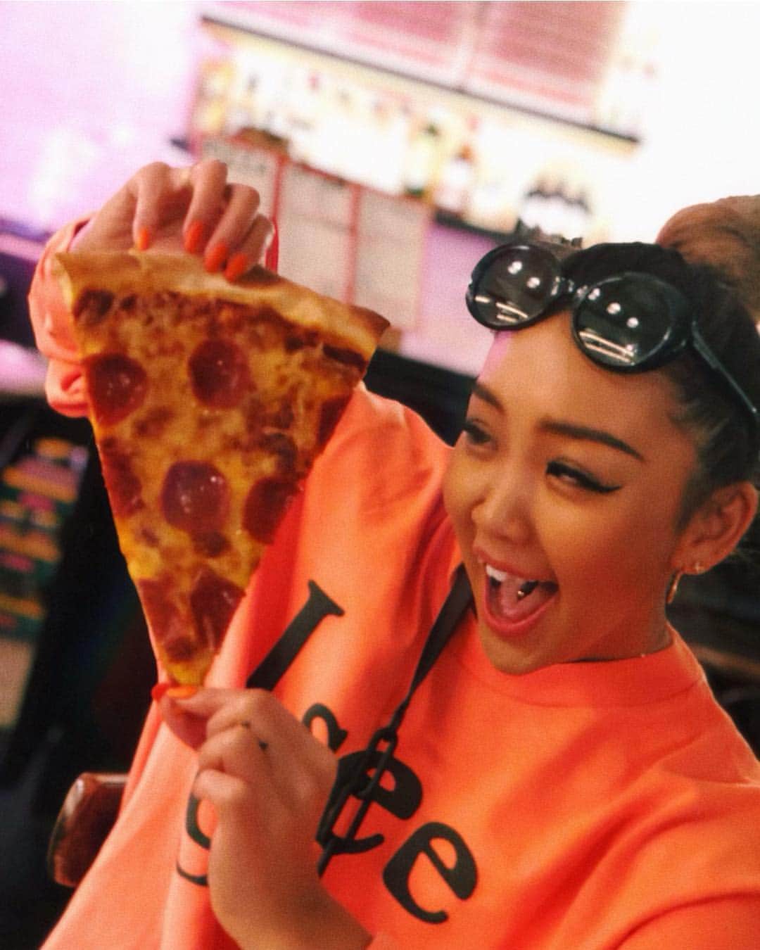 菅又菜摘（ナツ）さんのインスタグラム写真 - (菅又菜摘（ナツ）Instagram)「🍕🍕🍕 #pizza #love #pizzaslice #tokyo #pizzaslicetokyo #lunch #date #kogenatsu #焦げNATSU #こげなつ」4月13日 11時43分 - kogenatsu920