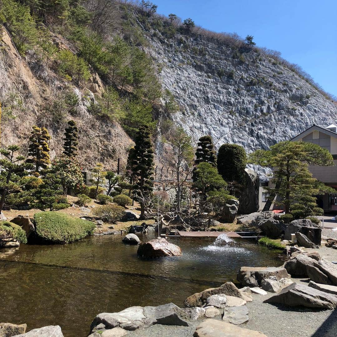 土肥ポン太さんのインスタグラム写真 - (土肥ポン太Instagram)「福島県田村市の「あぶくま洞」に来ました〜数千万年にして築きあげた鍾乳洞に感動❗️ #福島県田村市 #あぶくま洞  #ぼんちきよし #土肥ポン太」4月13日 11時54分 - dohi_ponta