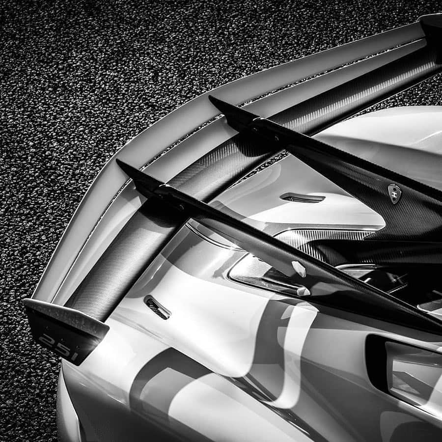 CARLiFESTYLEさんのインスタグラム写真 - (CARLiFESTYLEInstagram)「The 300mph Koenigsegg Jesko. @koenigseggautomotive | Photo by @egriessphotography #carlifestyle」4月13日 11時58分 - carlifestyle