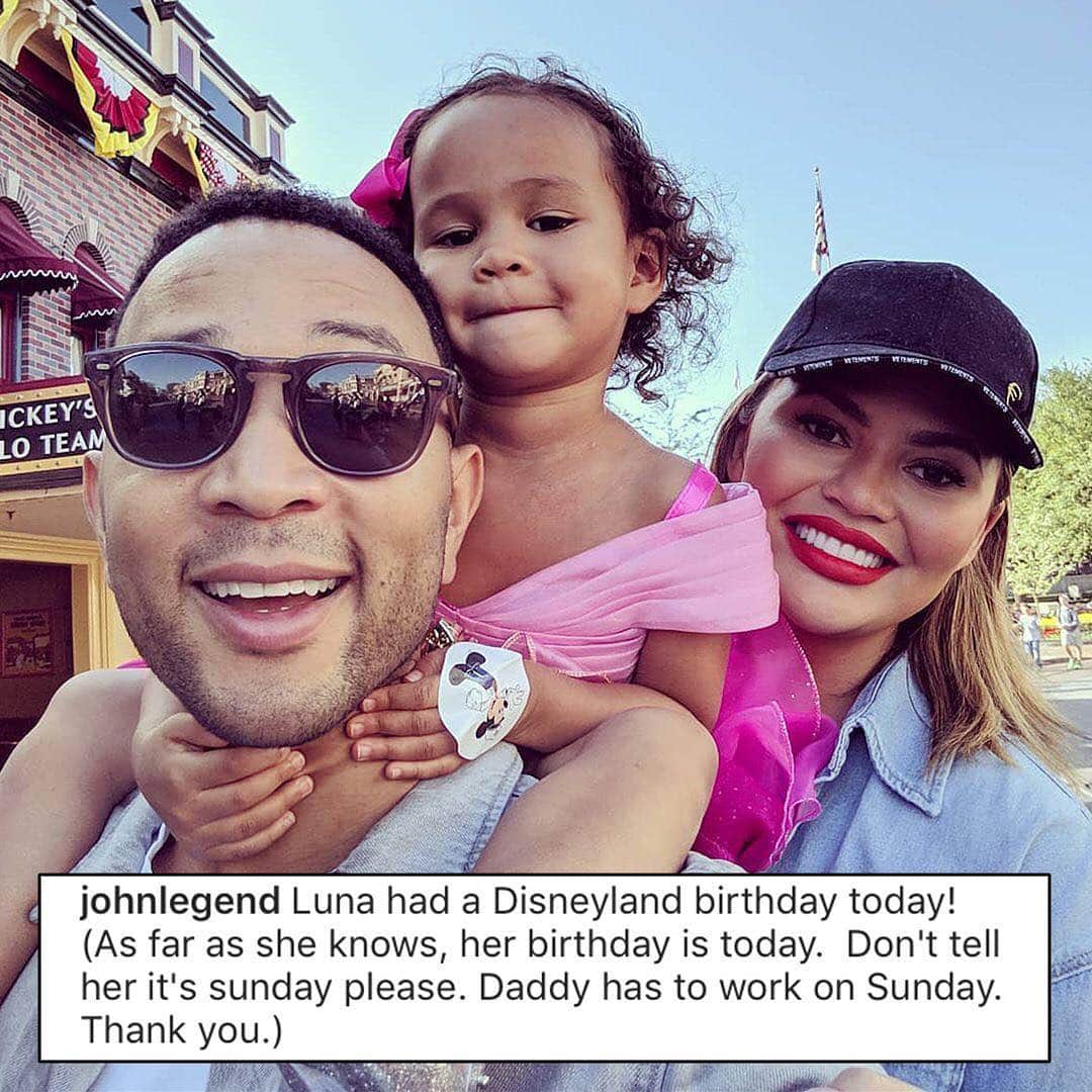 E! Onlineさんのインスタグラム写真 - (E! OnlineInstagram)「They're just ordinary people... that have responsibilities and stuff. (📷: @johnlegend)」4月13日 12時00分 - enews