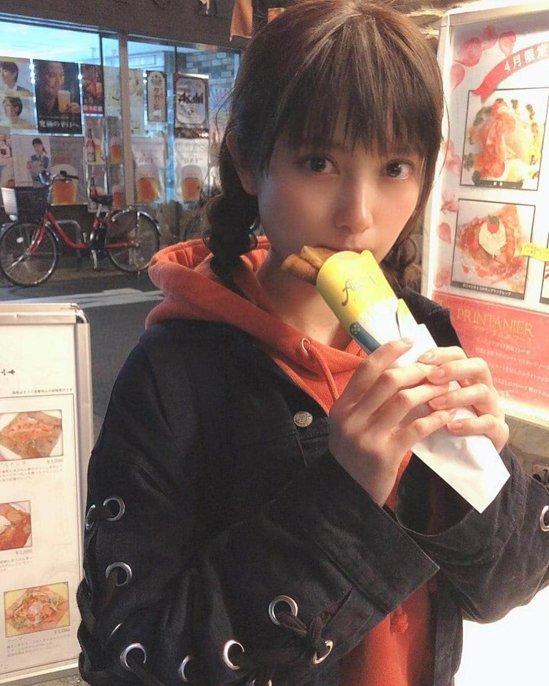 桃月なしこさんのインスタグラム写真 - (桃月なしこInstagram)「. . いっぱい食べる女の子はスキ？ . . #桃月なしこ #なしこたそ #大阪 #クレープ #クレープリーアルション #シュクレ」4月13日 12時15分 - nashiko_cos