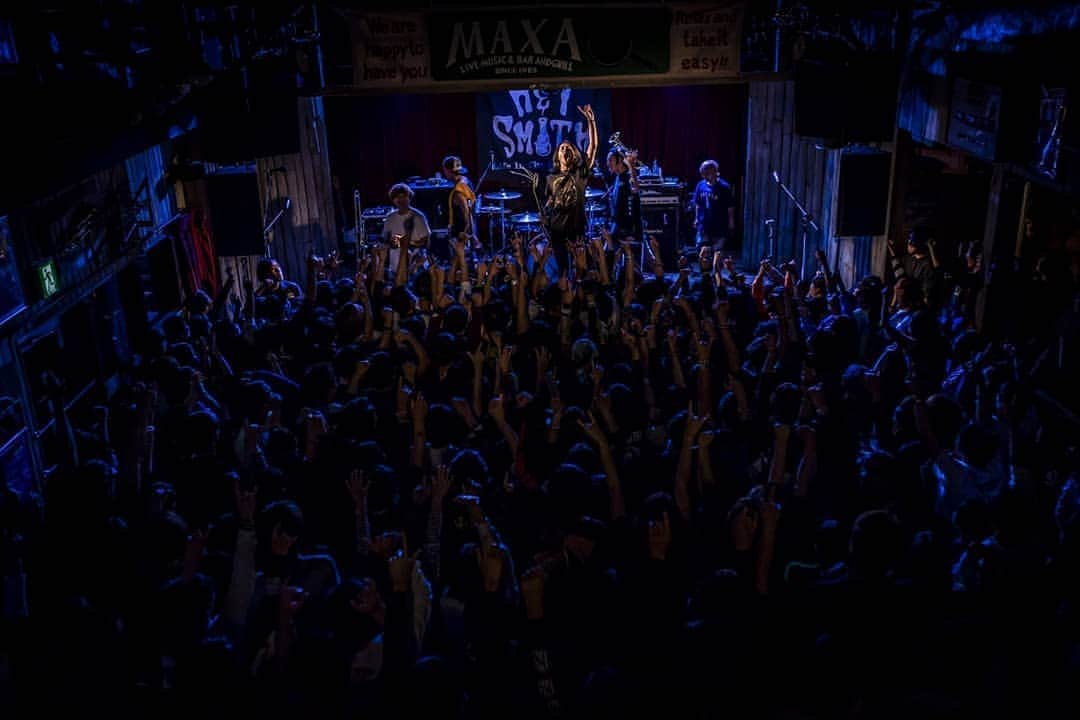 のインスタグラム：「4/11(木) 松阪M'AXA "Life In The Sun TOUR"  photo by @hayachinphoto」