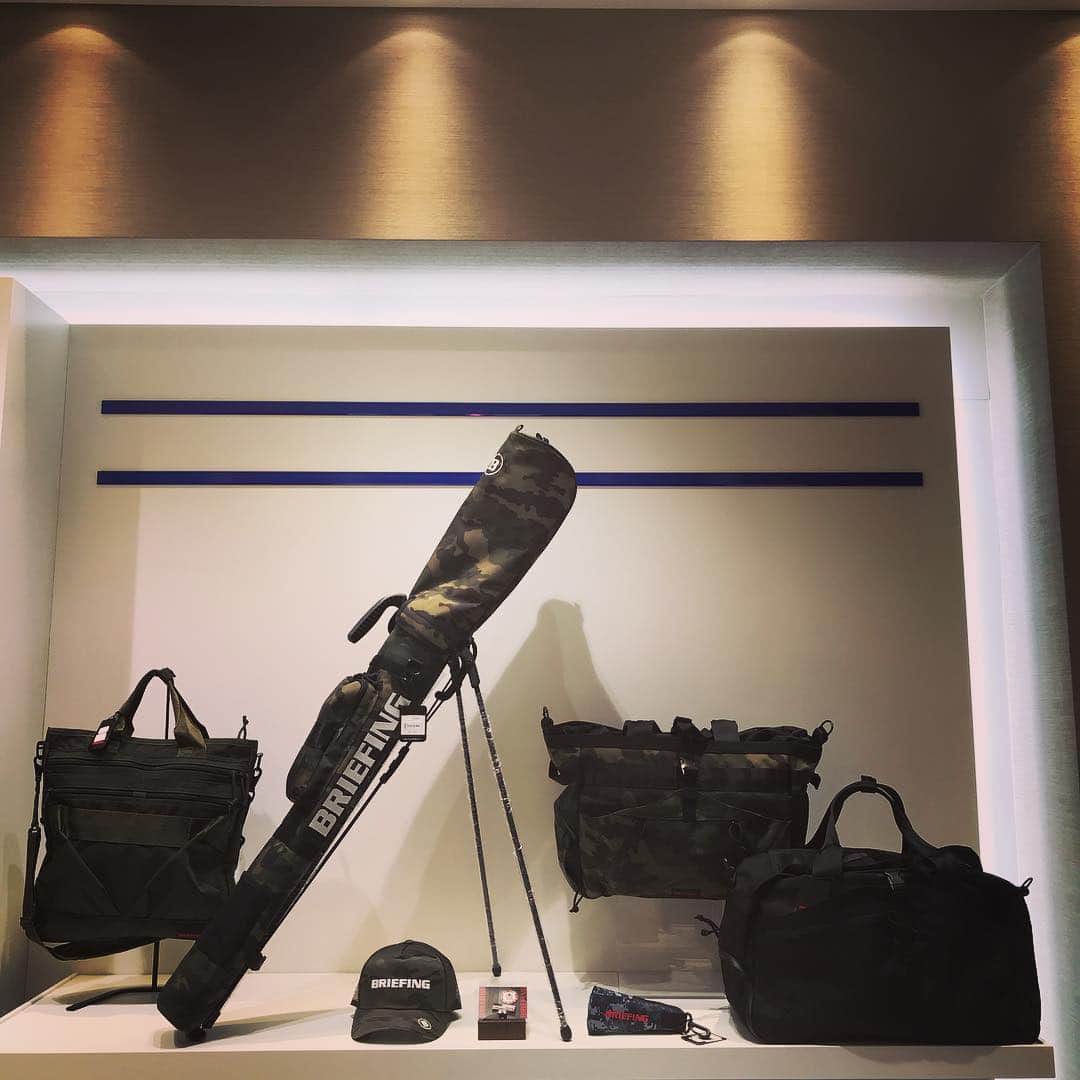 のインスタグラム：「BRIEFING#ミリタリー#グリーンカモ#  カーキ#表町スタイルストア#新作#ブリーフィング#ゴルフ#カバー#ＵＳＡ#ＢＧ#デジタル迷彩#cool」