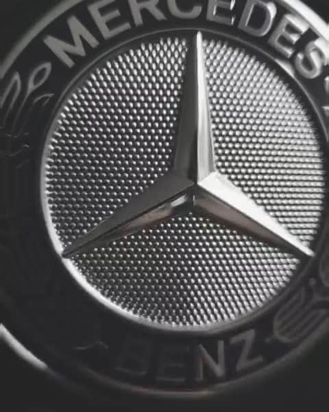デスモンド・タンのインスタグラム：「Be a lion! Be fearless, be limitless. Train hard, hunt hard and shine hard.  I'm ready for Star Awards, are you with me?  #mercedesbenzsg @mercedesbenzsg #mercedesbenz @mercedesbenz #GLA #StarAwards2019 #SP」