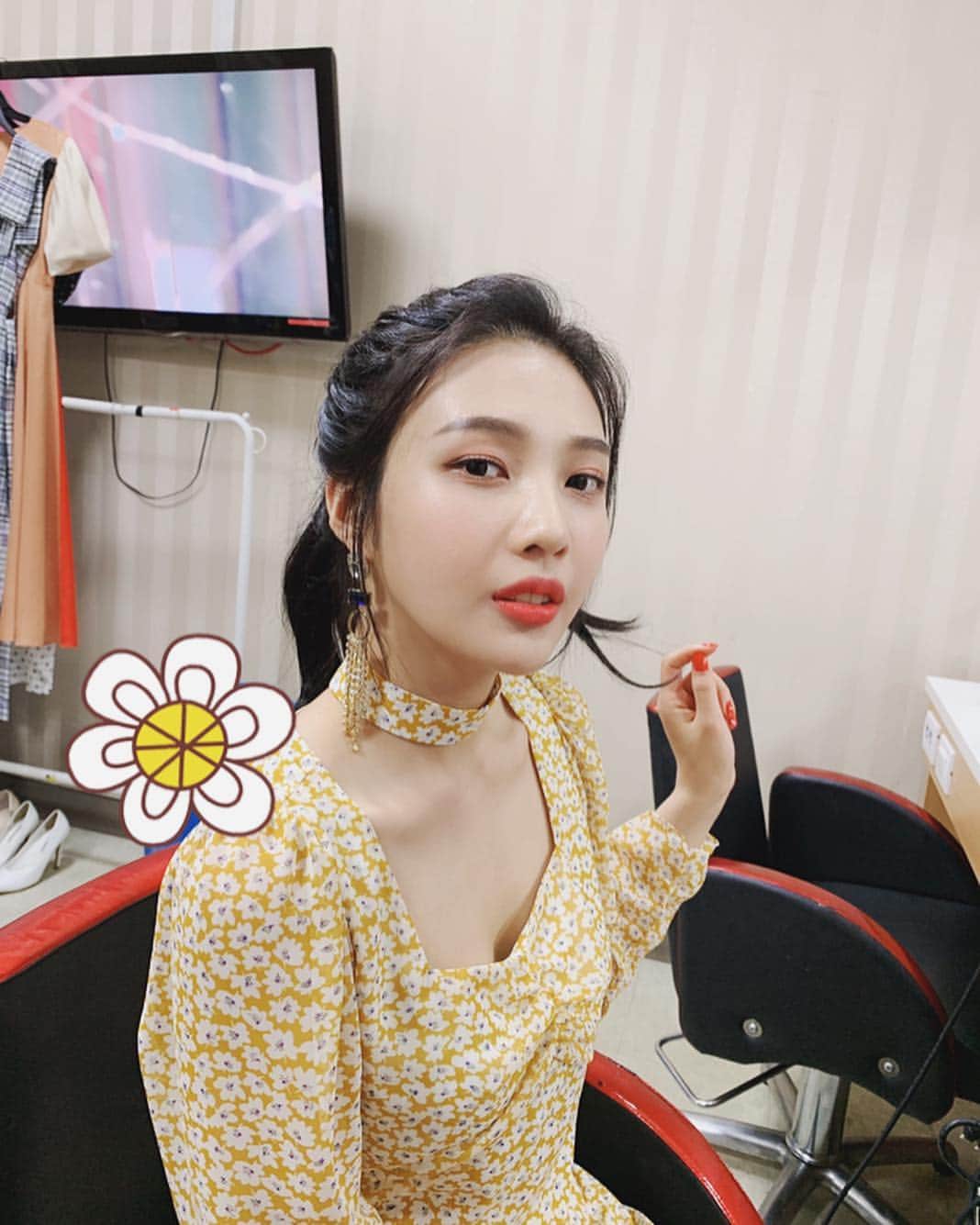 Red Velvetさんのインスタグラム写真 - (Red VelvetInstagram)「유쾌하고 즐거운 촬영🥰 #getitbeauty 2019 #윤주언니 사랑해요❤️😍」4月13日 13時13分 - redvelvet.smtown
