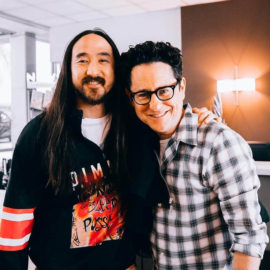 スティーヴ・アオキさんのインスタグラム写真 - (スティーヴ・アオキInstagram)「My hero @jjabramsofficial. Still vibe out to the song we collabed on. Who wants another one?」4月13日 13時32分 - steveaoki