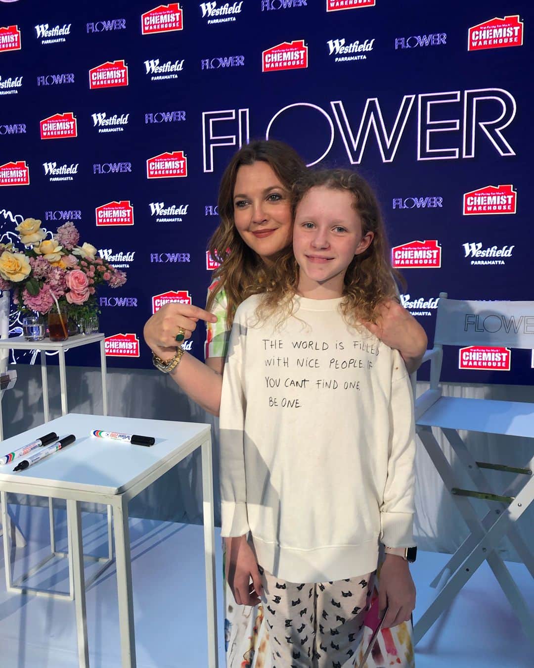 ドリュー・バリモアさんのインスタグラム写真 - (ドリュー・バリモアInstagram)「WOW  Just WOW Thank you all for welcoming @flowerbeauty to Australia 🇦🇺What a week. Beyond grateful ❤️ @chemistwarehouseaus」4月13日 13時41分 - drewbarrymore