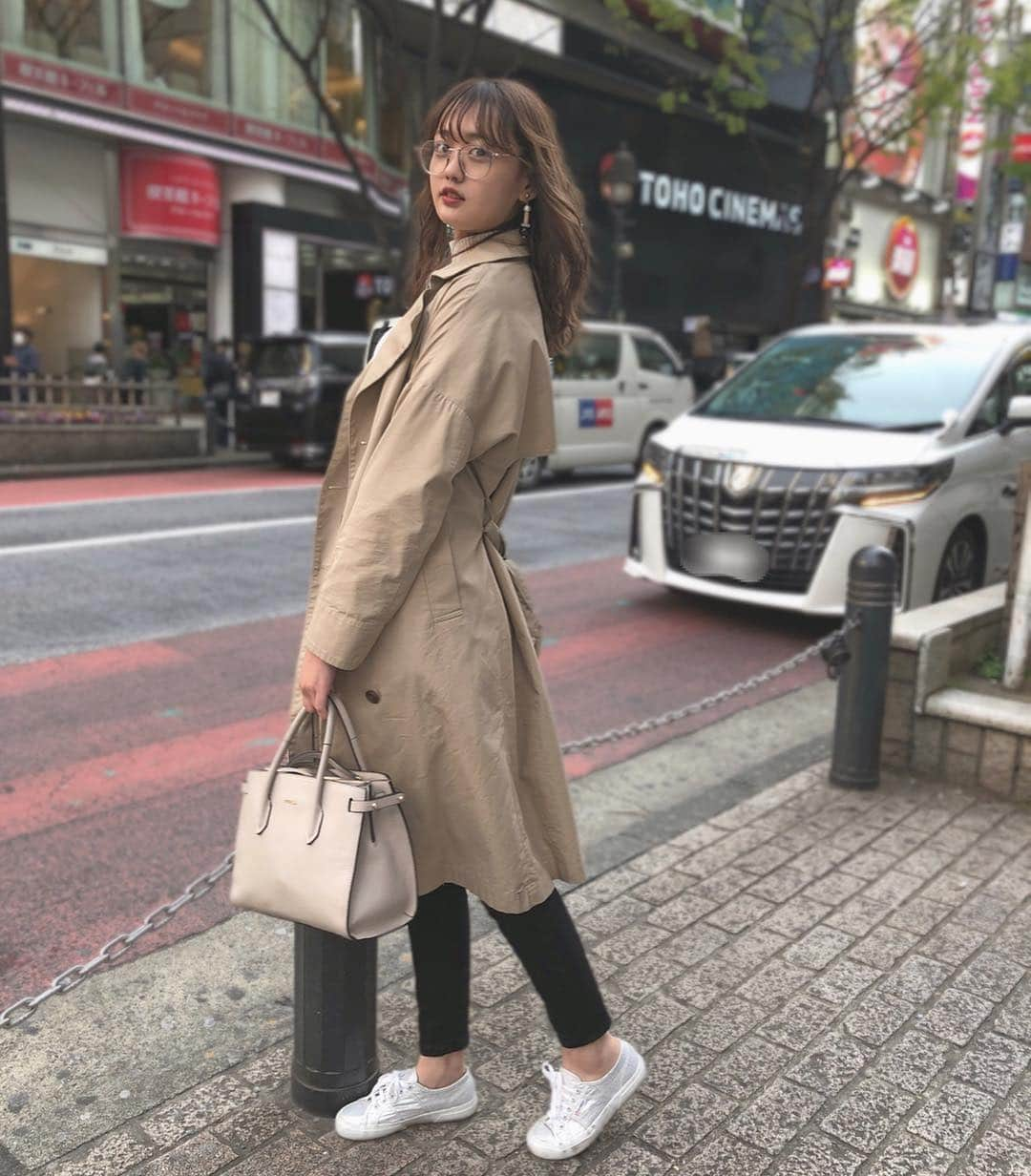 前田美月さんのインスタグラム写真 - (前田美月Instagram)「#ootd #todayscode #shibuya  #tokyo  ボトムスはハイウエスト信者なんだけど#Bershka の#ハイウエストスキニー めちゃ良いよー！履きやすいしめちゃ形がすき😭」4月13日 14時01分 - mitsukimaeda