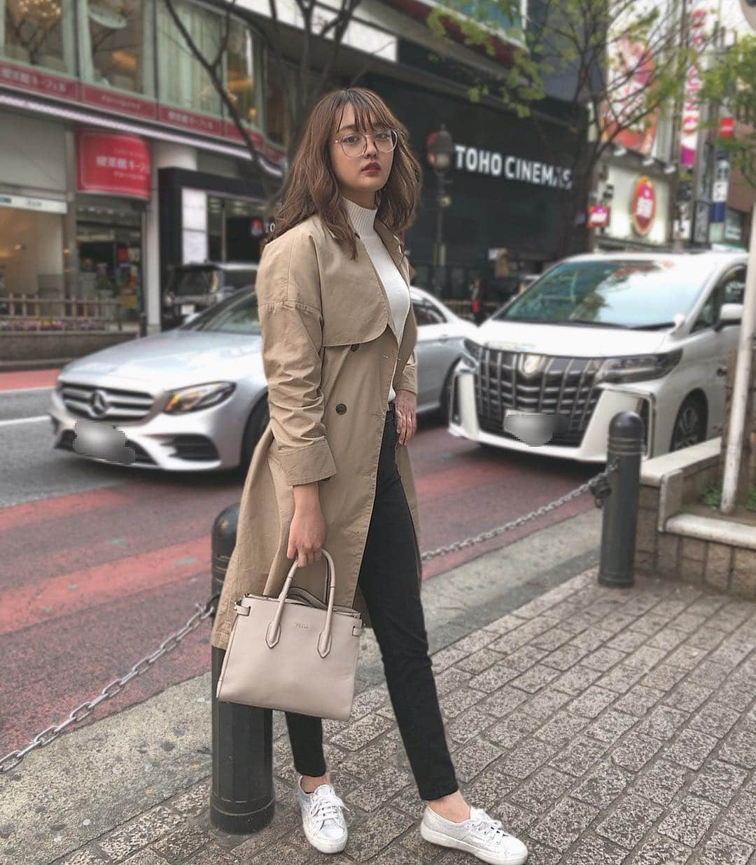 前田美月さんのインスタグラム写真 - (前田美月Instagram)「#ootd #todayscode #shibuya  #tokyo  ボトムスはハイウエスト信者なんだけど#Bershka の#ハイウエストスキニー めちゃ良いよー！履きやすいしめちゃ形がすき😭」4月13日 14時01分 - mitsukimaeda