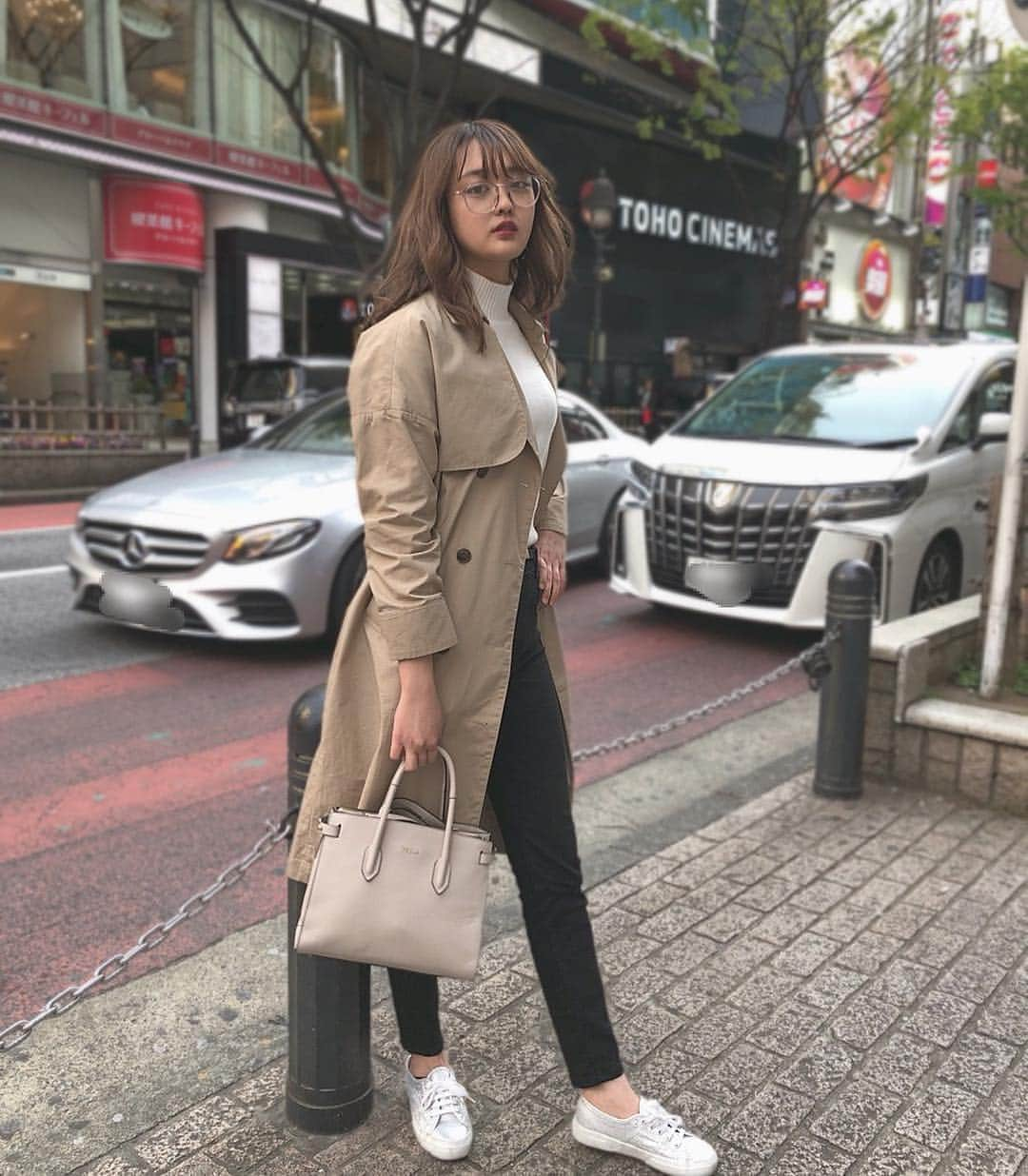 前田美月のインスタグラム：「#ootd #todayscode #shibuya  #tokyo  ボトムスはハイウエスト信者なんだけど#Bershka の#ハイウエストスキニー めちゃ良いよー！履きやすいしめちゃ形がすき😭」