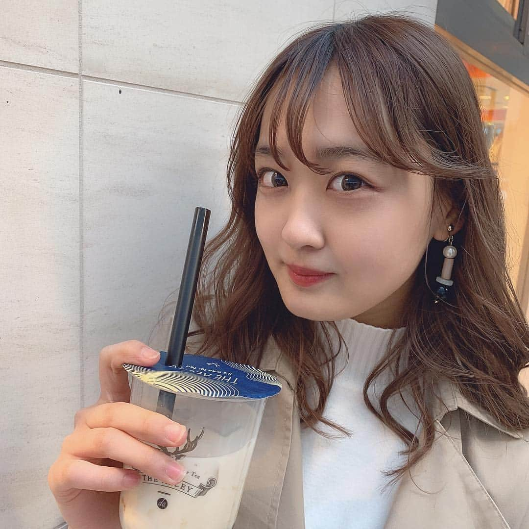 前田美月さんのインスタグラム写真 - (前田美月Instagram)「. . メイクをするインスタライブ配信してみたい🥰 . タピオカはthe ALLEY派の黒糖派なんですけど皆様なにがお好き？🥰 . あとつぎの髪色何色がいいと思う？？🥰」4月13日 14時14分 - mitsukimaeda