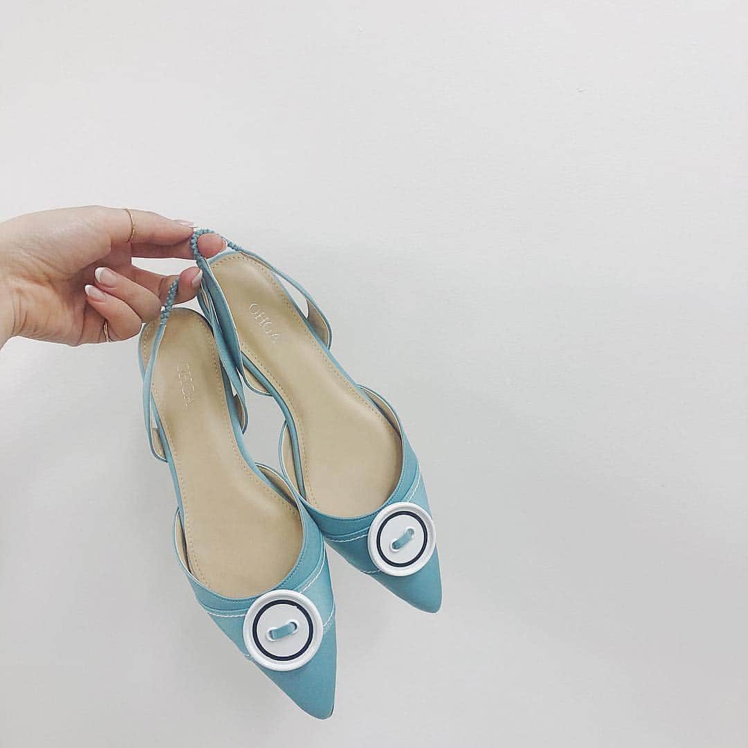 藤原菜摘さんのインスタグラム写真 - (藤原菜摘Instagram)「@ohgaofficial 👠💛 . クツめっちゃ可愛かったけど悩みに悩んで 今回はバックを買った✌️ . @yurima_ma のセンス最高です👼🙏」4月13日 14時11分 - natsumi_fujiwara