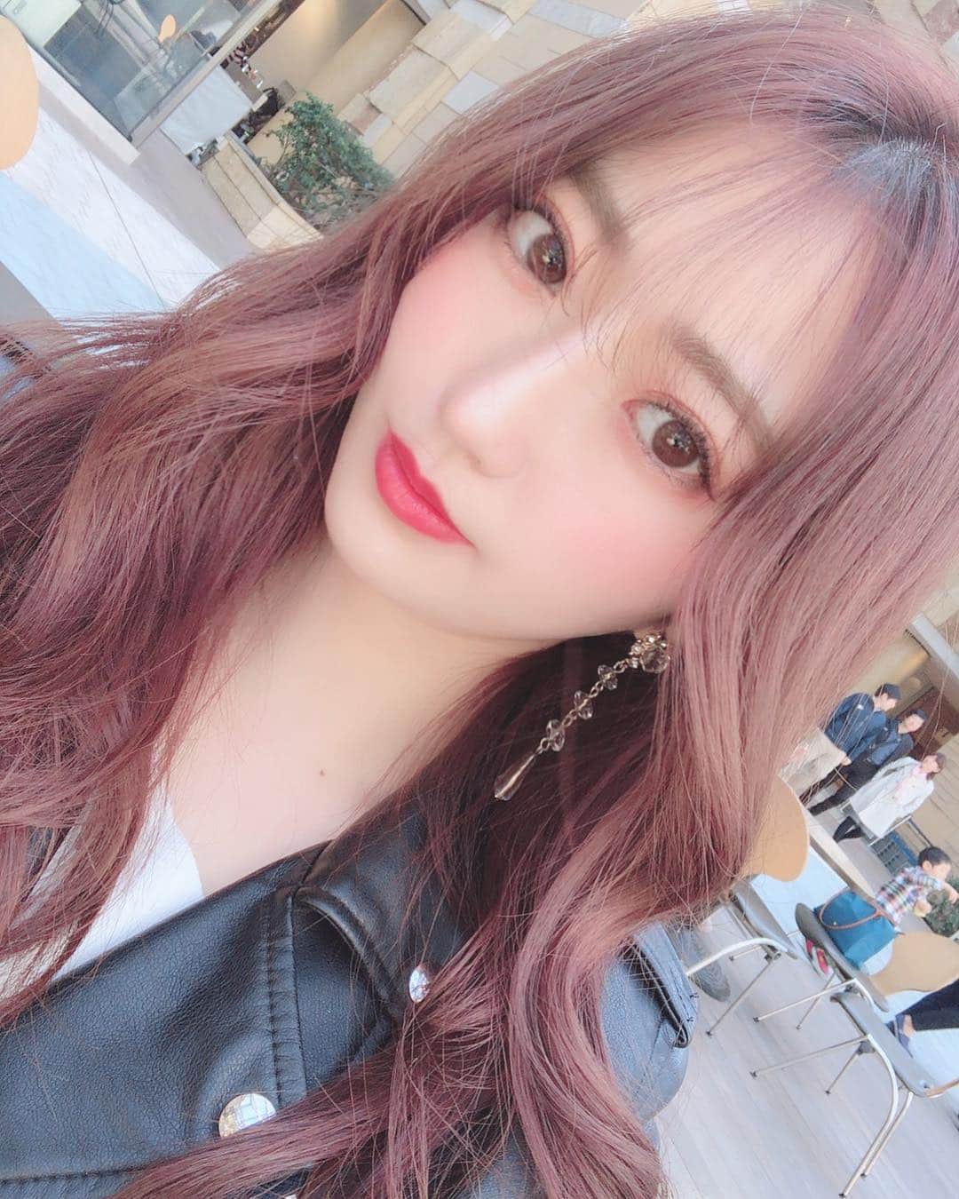 山木彩乃さんのインスタグラム写真 - (山木彩乃Instagram)「髪の毛がpinkに見える👅 山口さん @yamagutiyuji の所で #髪質改善 してから髪の毛調子いい。嬉しい。#pink #haircolor #selfie #itzy #yuna #헤어어레인지」4月13日 14時22分 - yamaki__ayano