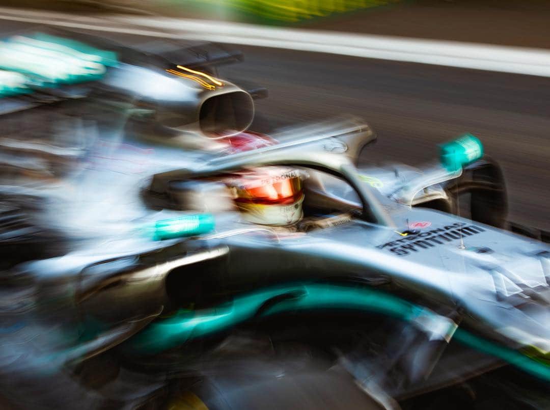 MERCEDES AMG PETRONASさんのインスタグラム写真 - (MERCEDES AMG PETRONASInstagram)「This is it. #Race1000 Qualifying! Let’s hear some support for the boys! 🔥 • • • #MercedesAMGF1 #Mercedes #F1 #LH44 #ChineseGP #Quali #PETRONASmotorsport」4月13日 14時19分 - mercedesamgf1