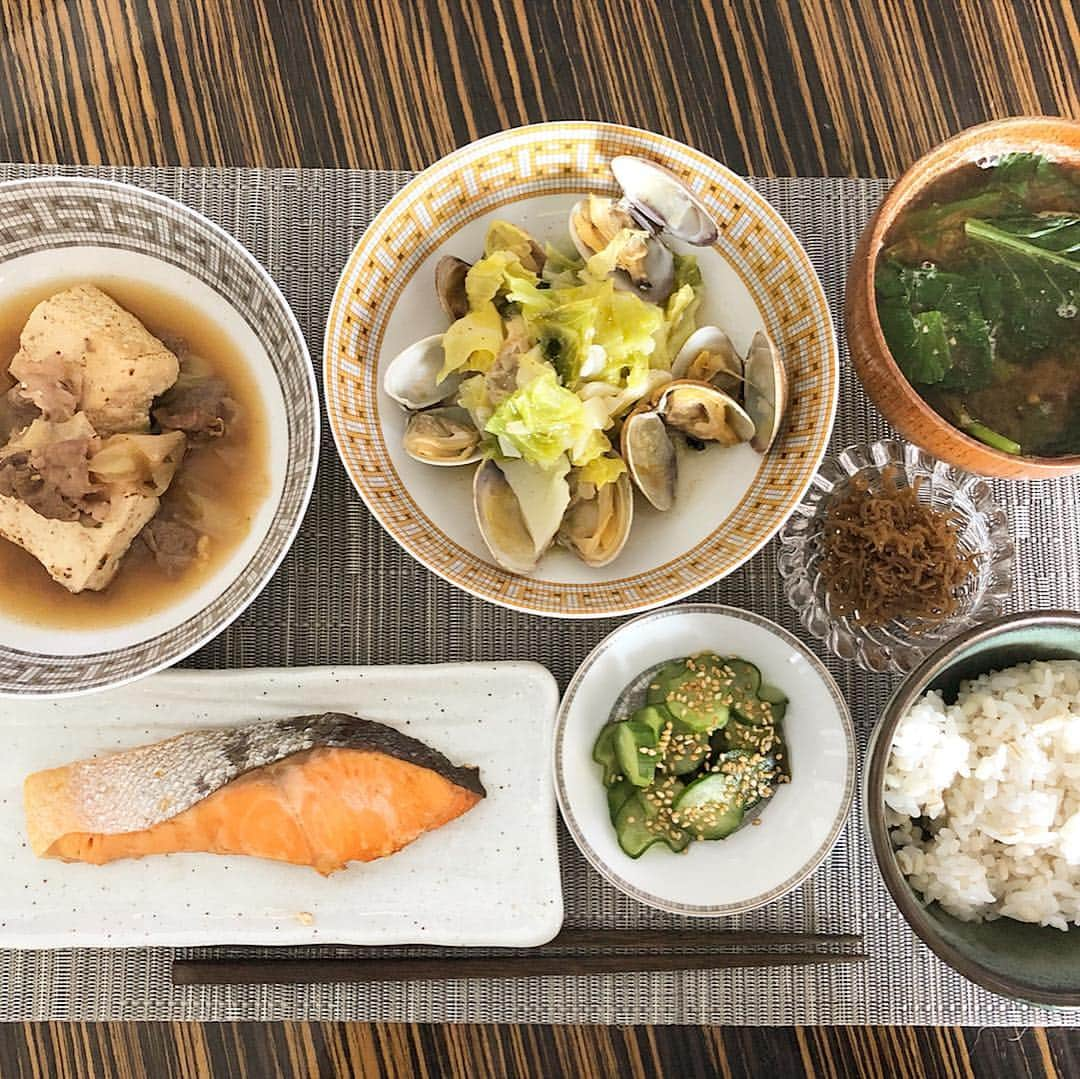 濱野りれさんのインスタグラム写真 - (濱野りれInstagram)「Hello Saturday👼❤︎ I am into cooking washoku on the weekend lately👩‍🍳🥕🥦🍅 . 最近食べたいものを作るのにハマってる👩‍🍳🌷 和食って美味しい〜💗 塩分は控えめで🔘 . . #washoku#cookingday#holiday#japanesefood#bodymake#lovetoeat #食べて痩せる#食べるの大好き#料理#和食#和食ごはん#美活」4月13日 14時29分 - riregram