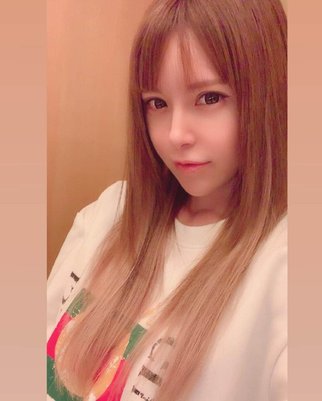 森藤恵美さんのインスタグラム写真 - (森藤恵美Instagram)「今日は暖かいな～🌃」4月14日 0時12分 - emi_morifuji