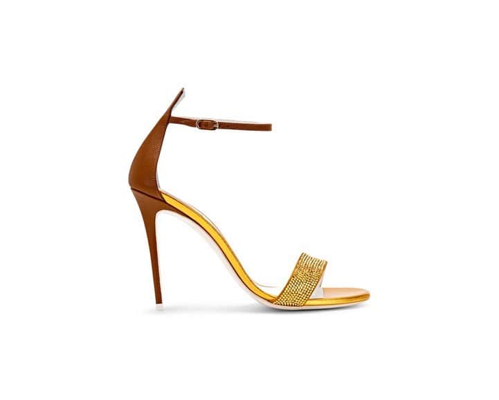レネカオヴィラさんのインスタグラム写真 - (レネカオヴィラInstagram)「. A Step Forward . The art of #ColorBlocking - a collage of #Brown, #White & Yellow Orche #Gold, the new gold of #SS19 by @EdoardoCaovilla . Swipe to view the new #Gold series, in sandals, flats and pumps - #ReneCaovilla . Int’l complimentary shipping with T&D inclusive #Ss19 . . . . . . #GoldHeels #LoveGold #GoldIsTheNewBlack #WhiteAndGold」4月14日 0時17分 - renecaovilla