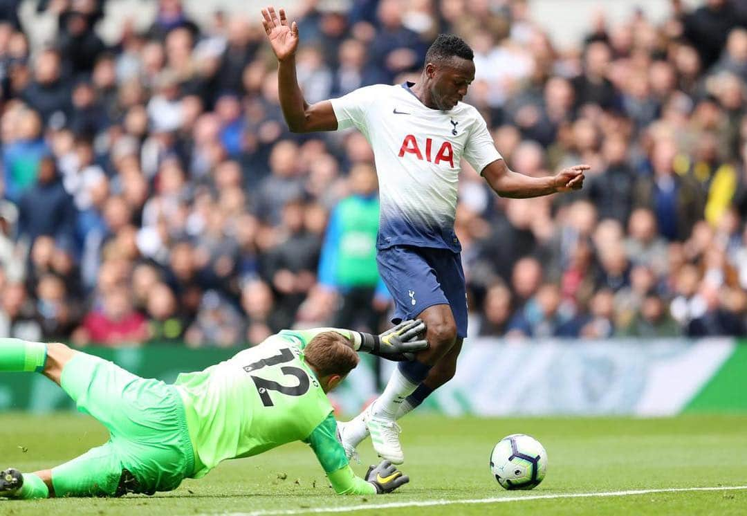 ビクター・ワニアマさんのインスタグラム写真 - (ビクター・ワニアマInstagram)「Great team performance good to be on the score sheet 💪🏾 #coys」4月14日 0時19分 - victorwanyama