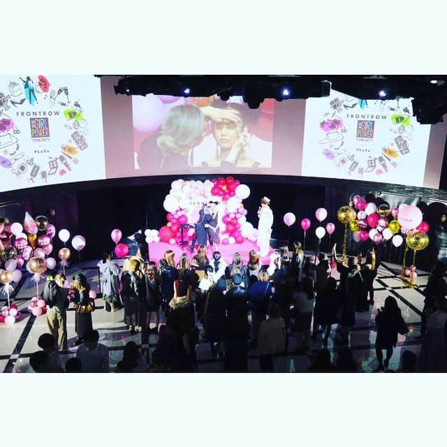 勝恵子さんのインスタグラム写真 - (勝恵子Instagram)「フロントロウ  https://front-row.jp/ 主催の「FRONTROW #GIRLPOWER Spring Party」ステージの写真も頂きましたので、ご紹介を♪  ピンクやハート型の風船って🎈いくつになってもワクワクするのね😃(大人)女子ってやはり楽しい♪  #frontlow  #girlpower  #springparty #frontlowparty  #charityparty」4月14日 0時27分 - keiko.katsu