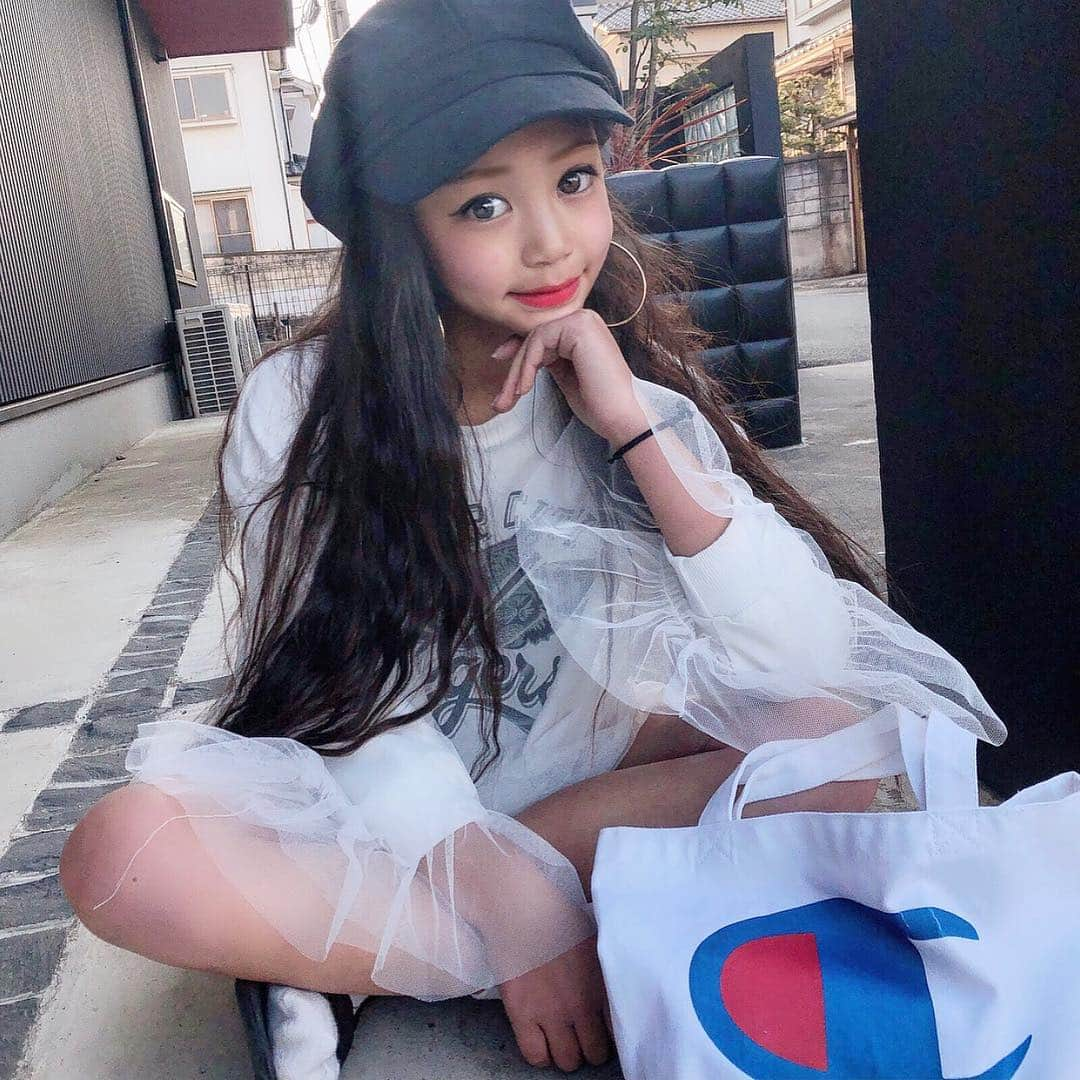 韓国子供服♡smilekids(すまいるきっず) さんのインスタグラム写真 - (韓国子供服♡smilekids(すまいるきっず) Instagram)「* * ☻ご覧頂き有難うございます☻ . . ✓﻿チュールデザインがお洒落な タイガープリントトップス 販売中です♥ シンプルなデザインで 何にでも合わせやすいです♪ サイズアップで、ミニワンピ としても着用出来る優秀アイテムです☺︎ . . ☺︎着画model もかᒼᑋªⁿ☺︎ ☺︎smilekids monitor model☺︎ @micky.kira  身長:133cm 体重:25kg size:140 . . . ————————————————— . . web shop http://smilekids888.com/で販売しています← —————————————————— ★ゆうちょ振込での購入も可能です★ web shopより、在庫を確認後  商品名、サイズ、カラーをDMにて 連絡頂けると幸いです☺︎ 確認後のお返事になりますので お時間を頂く場合があります。 在庫が少ない場合や再入荷の人気商品は 取り置きが難しい事があります。 ご了承ください🥺 . . —————————————————— ご購入してくださった方へ✉️ @smilekids888 をタグ付けして投稿して頂いた方を ストーリーにて紹介させて頂きます😍  さらに‥抽選で‥ 毎月、５名様にお買い物で使えるクーポンを プレゼント🎁致します☺️ . 1等‥1.000円OFFクーポン(2名様) 2等‥500円OFFクーポン(3名様) . 沢山のタグ付けをお待ちしています😍  ____________________________________ . . . . . . . ☻webshopには.Instagramプロフより リンクでとべます✈︎✈︎✈︎ . . . . #熊本ママ #山鹿 #webshop #韓国子供服 #格安#お洒落さんと繋がりたい  #熊本 #キッズコーデ #裏起毛#キッズファッション  #ig_kids #kids_japan #親バカ部  #kjp_ootd #今日の服 #kidsfashion #プチプラコーデ  #プチプラファッション #mamagirl #リンクコーデ#ママリ#smilekids #３歳#４歳#５歳#春#卒園生#入学式」4月14日 0時46分 - smilekids888