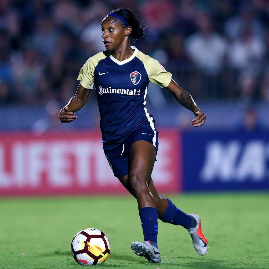 FIFAワールドカップさんのインスタグラム写真 - (FIFAワールドカップInstagram)「This weekend sees the start of USA’s National Women’s Soccer League. Every team will be looking to catch last season’s history-makers and reigning champions @thenccourage. With #FIFAWWC stars, number 1️⃣ draft picks and recent high profile trades, there are plenty of stories waiting to unfold in the season ahead.  #NWSL #USA @nwsl」4月14日 0時52分 - fifaworldcup