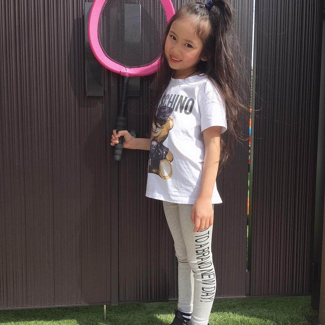 韓国子供服♡smilekids(すまいるきっず) さんのインスタグラム写真 - (韓国子供服♡smilekids(すまいるきっず) Instagram)「* * ☻ご覧頂き有難うございます☻ . . . 💛2019年冬春新作🍂💛 . . ︎︎︎︎︎︎︎︎︎︎︎︎︎︎︎︎☑︎サイド英字デザインがお洒落な レギンス販売中です💓 . . ユニセックスで着用出来ます♥ 人気商品の為、在庫わずかです💦 . . .  7.500円以上お買い上げ頂いた方は 送料無料となります。 尚、購入後は、同梱などは 受付ておりませんのでご了承下さい。 . . . ♡着画model ことのchan ☺︎smilekids monitor model☺︎ @kotono_libera_official  身長115cm 体重17kg size 130 . . . 🆕新作、続々入荷中♪ webで販売しています♡ . . . . ————————————————— . . web shop http://smilekids888.com/で販売しています← —————————————————— ★ゆうちょ振込での購入も可能です★ web shopより、在庫を確認後  商品名、サイズ、カラーをDMにて 連絡頂けると幸いです☺︎ 確認後のお返事になりますので お時間を頂く場合があります。 在庫が少ない場合や再入荷の人気商品は 取り置きが難しい事があります。 ご了承ください🥺 . . —————————————————— ご購入してくださった方へ✉️ @smilekids888 をタグ付けして投稿して頂いた方を ストーリーにて紹介させて頂きます😍  さらに‥抽選で‥ 毎月、５名様にお買い物で使えるクーポンを プレゼント🎁致します☺️ . 1等‥1.000円OFFクーポン(2名様) 2等‥500円OFFクーポン(3名様) . 沢山のタグ付けをお待ちしています😍  ____________________________________ . . . . . . . ☻webshopには.Instagramプロフより リンクでとべます✈︎✈︎✈︎ http://smilekids888.com/ . #熊本ママ #山鹿 #webshop #韓国子供服 #格安#お洒落を発信 #熊本 #キッズコーデ #キッズ#キッズファッション  #ig_kids #kids_japan #親バカ部  #kjp_ootd #今日の服 #kidsfashion #プチプラコーデ  #プチプラファッション #mamagirl #リンクコーデ#ママリ#smilekids #３歳#４歳#５歳#春#新作#レオパード」4月14日 0時53分 - smilekids888