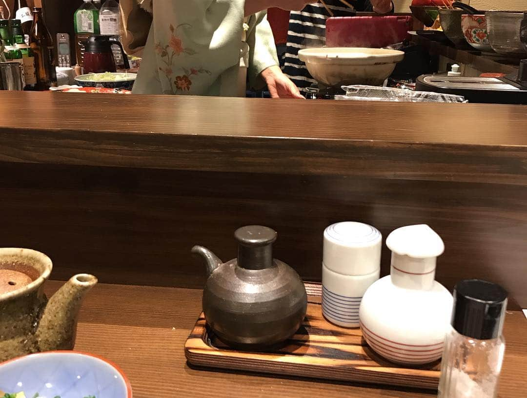 川原由維さんのインスタグラム写真 - (川原由維Instagram)「生徒さんがされてるお店に行って来ました♫ とーっても美味しくて、幸せなお店です❤️ ワインボトルを倒しちゃう可愛い所もあるけど😄女性としてとっても憧れる女将さん❤️女将さんみたいな、ステキな女性になりたい…😍 とっても美味しかったです♫ ご馳走さまでした‼️ #オーパスワン#幸せ#博多グルメ#中州川端#上中州川端」4月14日 1時06分 - yui5520