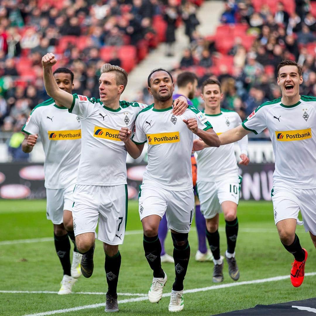 パトリック・ヘアマンのインスタグラム：「Endlich wieder ein Sieg!! ⚽️Gemeinsam für Borussia 🐎💚 gute Besserung Kapitän! @l_stindl13 💪🏼」