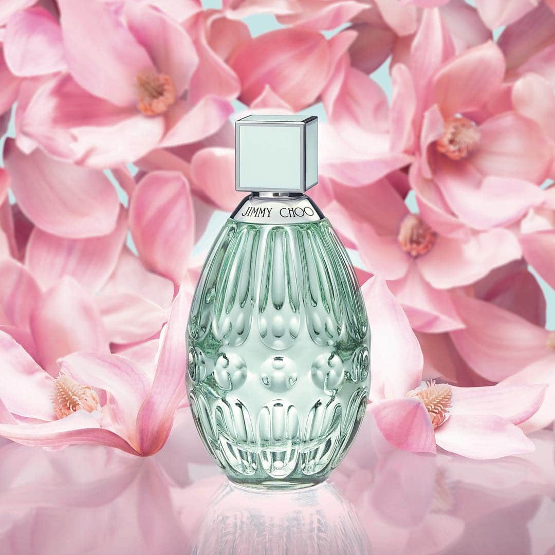 Jimmy Chooさんのインスタグラム写真 - (Jimmy ChooInstagram)「Meet FLORAL, the latest member of our fragrance family. Built around the sophisticated beauty of magnolia blossom, this scent is perfect for Spring #JimmyChoo」4月13日 17時05分 - jimmychoo