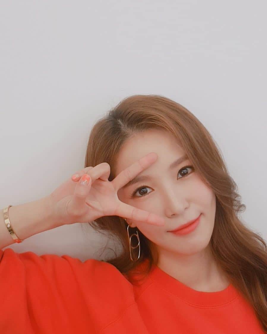 BoAのインスタグラム：「좋은주말😘」
