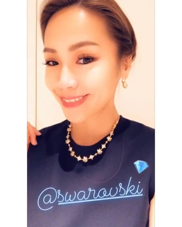 坂倉アコのインスタグラム：「Hosting a @swarovski event in Ginza🎤﻿ スワロフスキーのイベントMCのお仕事✨﻿ 美しいスワロフスキーのジュエリーを﻿ 身に付けて💎﻿ ﻿ #swarovski #ginza #jewelry #work #goodtimes #スワロフスキージュエリー」