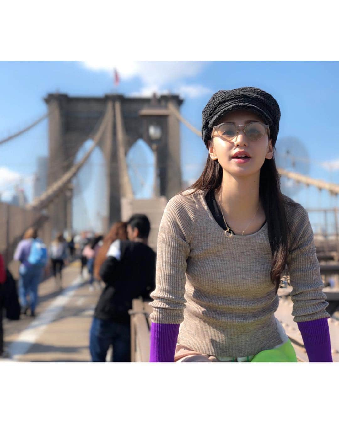 西原有紀さんのインスタグラム写真 - (西原有紀Instagram)「Brooklyn Bridge 🌉 • • • イースト川をまたぎマンハッタンとブルックリンを結ぶ橋のブルックリン橋🌉❤️ 詳しくは、西原有紀ブログで検索か、こちらをポチっとな↓↓↓ https://ameblo.jp/nishiharayuki/entry-12453951197.html #西原有紀 #にしはらゆき #ブルックリンブリッジ #ニューヨーク #NY #旅 #セントパトリック大聖堂 #教会 #ひとり旅 #音楽 #歌 #モデル #TPOコーデ #カメレオンコーデ #ギャップコーデ #ダンスボーカル #ギャップコーデ #アスレジャーファッション #アスレジャー #体幹」4月13日 18時06分 - u_ki0211