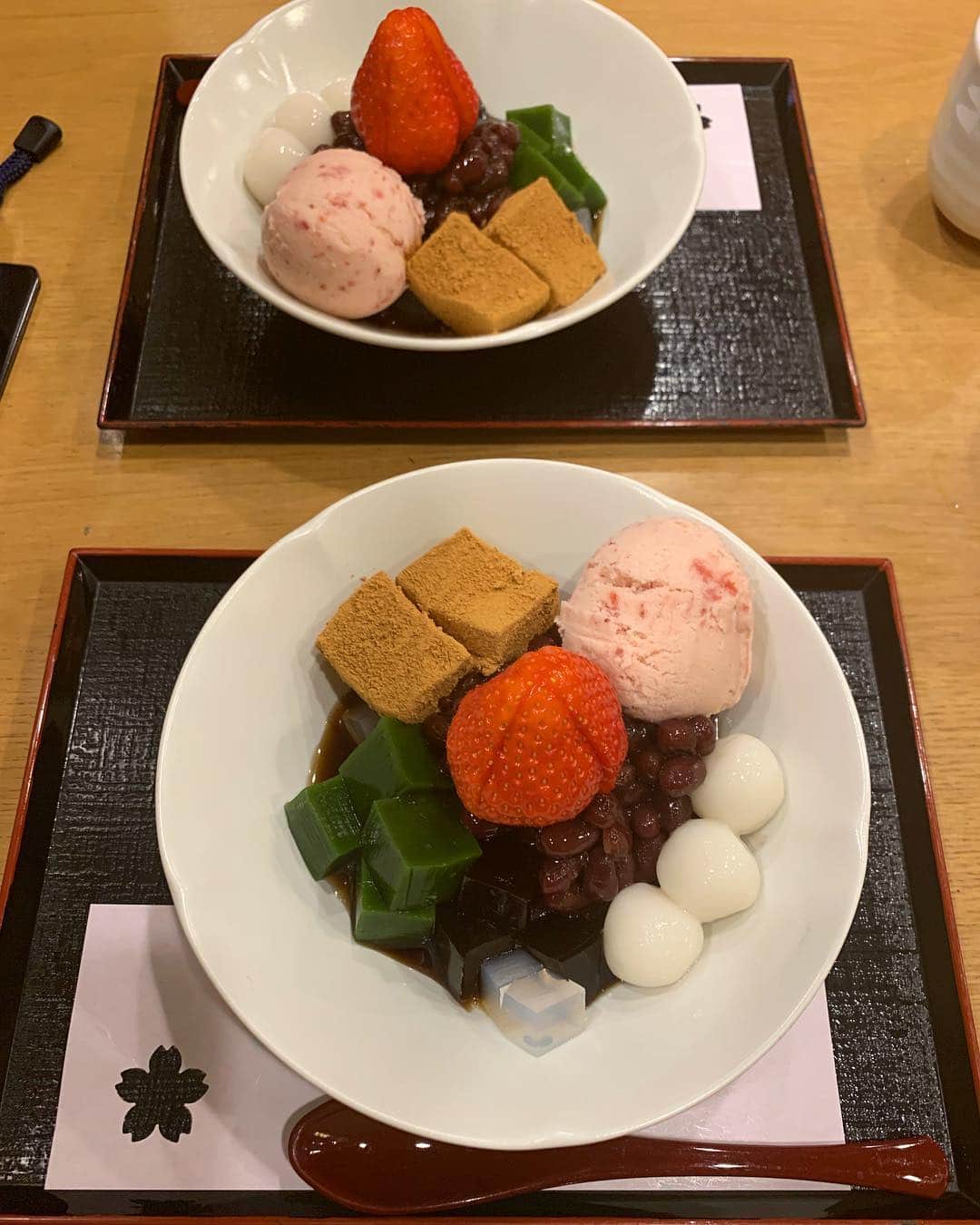 青山有紀のグルメインスタ