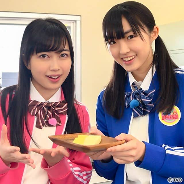 テレビ大阪 宣伝部さんのインスタグラム写真 - (テレビ大阪 宣伝部Instagram)「【チーズの#不思議 を徹底解明🧀】 @yasulog @tacoyakirainbow0917 #テレビ大阪⑦毎週日曜 午前11時から放送中、 🌈#おでかけ発見バラエティ#かがくdeムチャミタス！🌡 . 今週の放送は、 『なぜ伸びる？なぜ美味しい？#チーズ の不思議』  チーズはどうやってできているの？そしてなぜ伸びるの？🤔 真依ちゃん咲良ちゃんが意外と知らないチーズの秘密を紹介🌟 ほかにも#世界各国 から取り寄せたチーズを#食べ比べ 🌏 また、#QBB でお馴染み、#六甲バター さん完全協力のもと、 “あの”食べ物の味のチーズ作りに挑戦🧀 はたしてその出来栄えは？放送をお楽しみに😆  #4月で放送開始12年目のかがくdeムチャミタス #絶品 #チーズケーキ #チーズ料理 #チーズ料理専門店 #石田靖 #たこ虹 #たこやきレインボー #春名真依 #まいまい #彩木咲良  #さくちゃん #ムチャミタス #今年もやります #新喜劇 #七夕 #石田笑店deムチャミタス #7月7日 #七夕🎋」4月13日 18時11分 - _tv.osaka