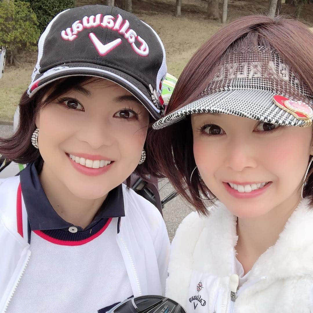 宮崎宣子さんのインスタグラム写真 - (宮崎宣子Instagram)「玲奈ちゃんゴルフ⛳️🏌️‍♀️✨ 96パーセントトーク、4パーセントゴルフ⛳️と言われた私達😆 後半寒くとも、笑いは止まらないし、楽しいし、本当に最高✨ っていうか、いつも私を幸せにしてくれる玲奈ちゃんに本当に感謝🙏✨✨✨💕 朝から晩まで、ずーっと楽しかった私でした🌸 桜が、まだまだ咲いていて、 初めて来ましたが、海外みたいな素敵なところでした❣️ #玲奈ちゃんゴルフ #後半寒かった #ゴルフ女子 #ゴルフウェア #アルチビオ #ビームスゴルフ #archivio #beamsgolf #玲奈ちゃんありがとう #毎回幸せ #毎回言うけど #ずっと楽しい #感謝 #callaway #epicflash」4月13日 18時20分 - miyazaki_nobuko