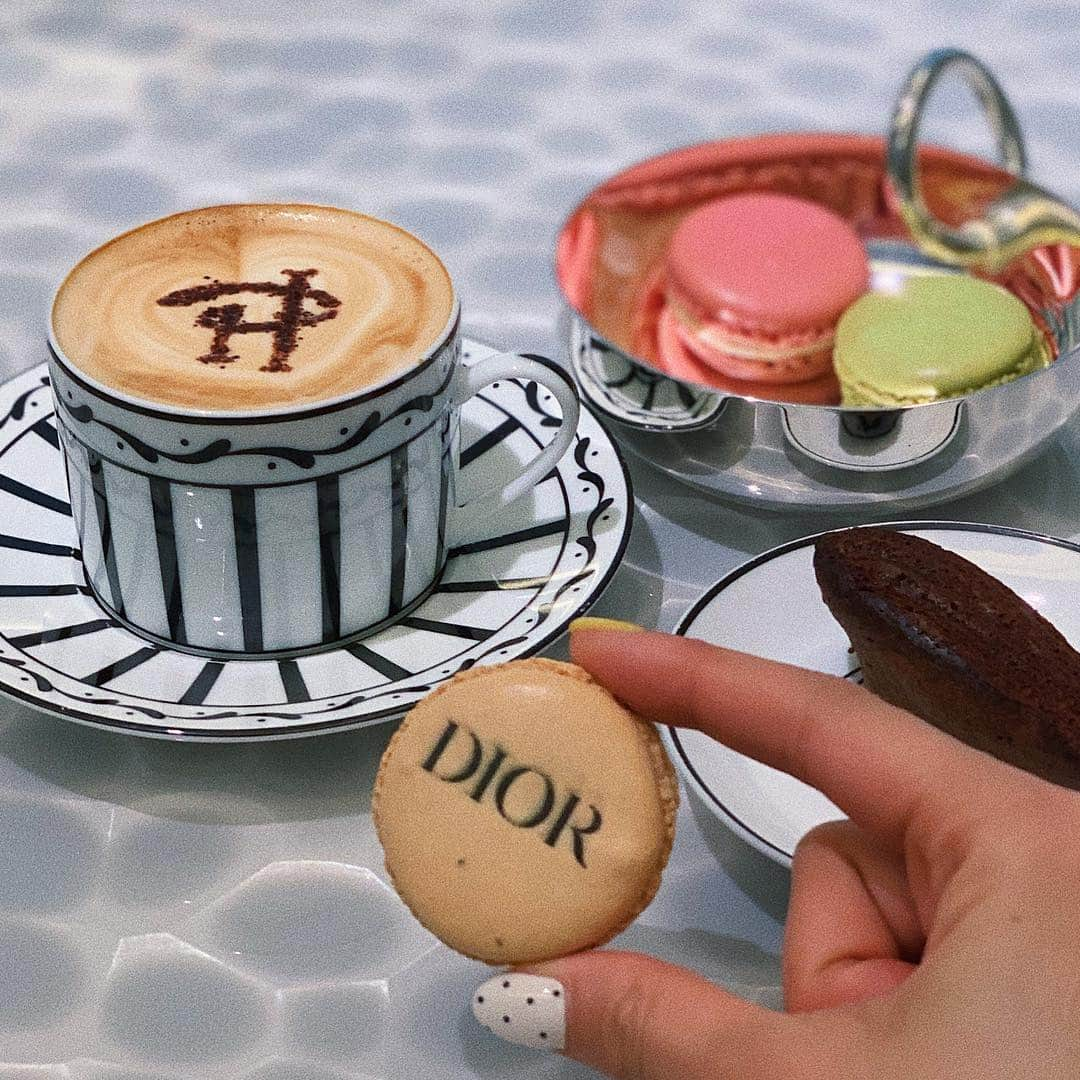 karen okajimaさんのインスタグラム写真 - (karen okajimaInstagram)「Cafe'Dior by Pierre Herme’💓 #PierreHerme #ピエールエルメ」4月13日 19時00分 - karenokajima0318