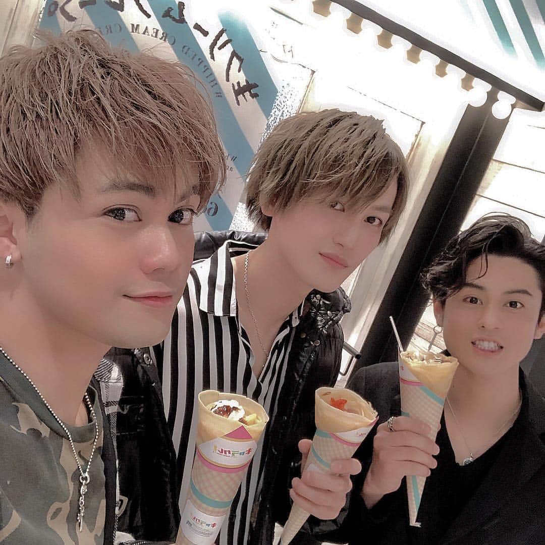 のインスタグラム：「クレープって最初の一口でピークを迎える食べ物No.1だよね！ #desert #crape #sweetssweets」